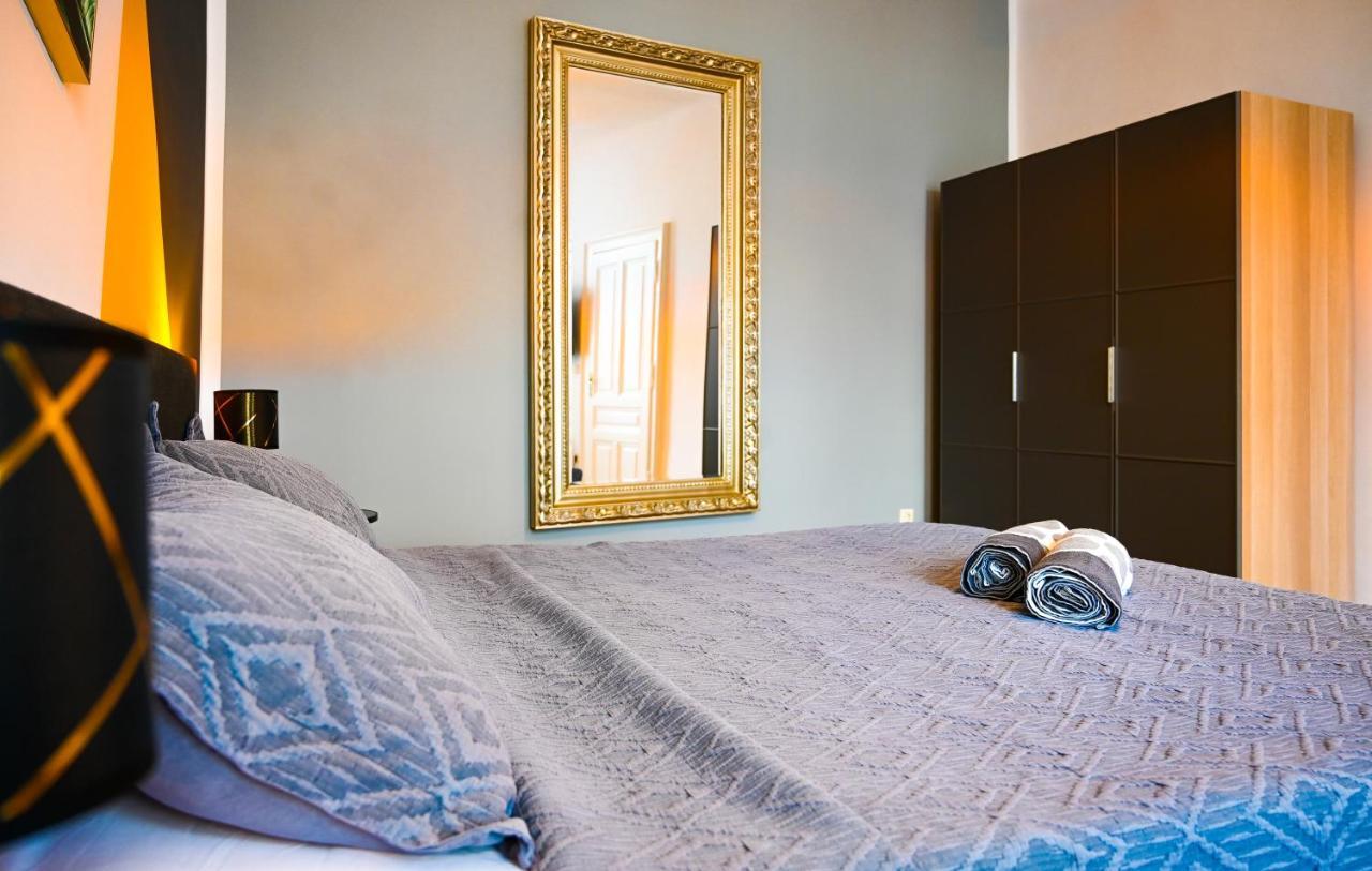 Classy Studio Naschmarkt Viena Exterior foto